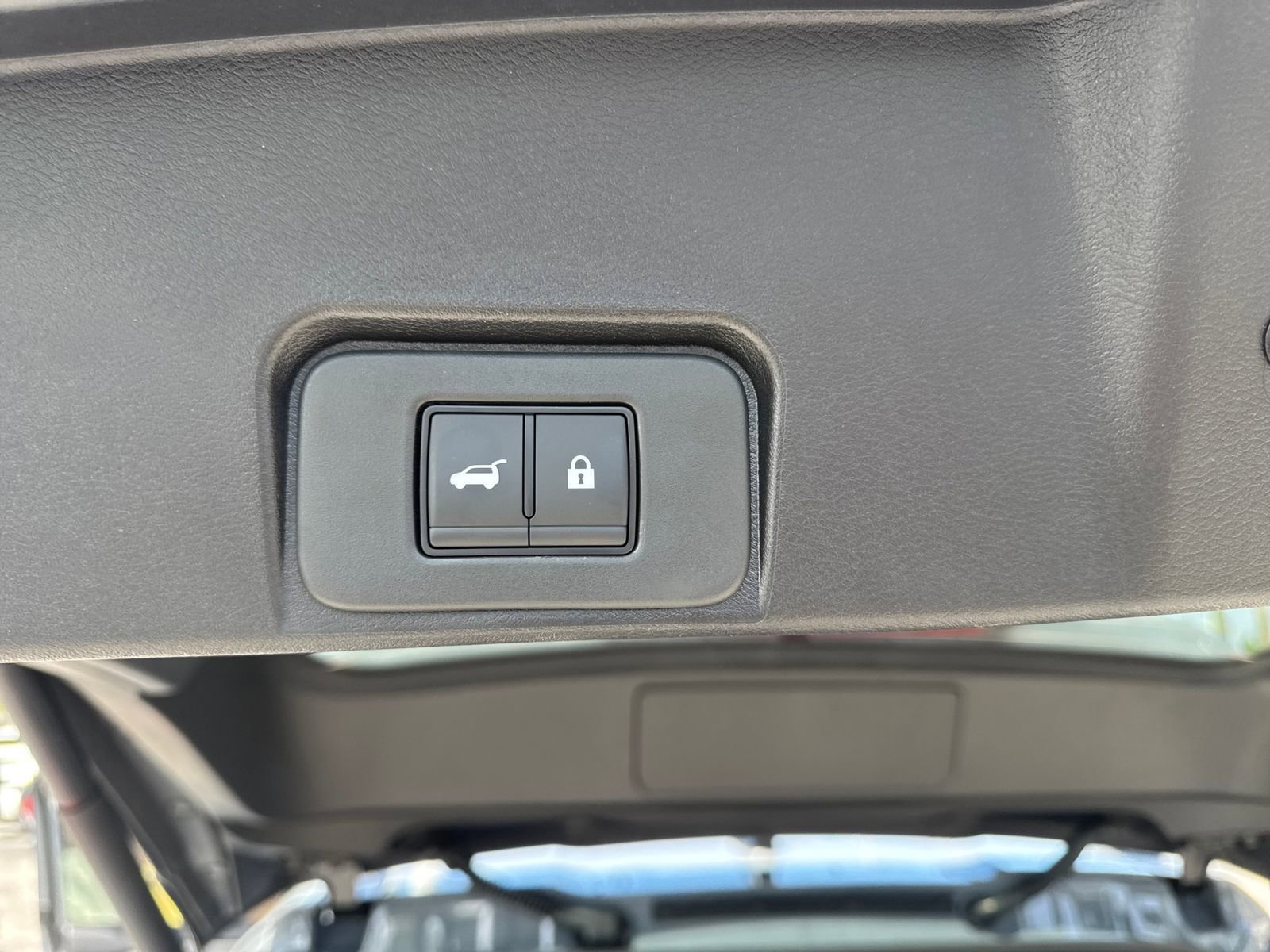 New 2026 Nissan Rogue SV FWD image 27