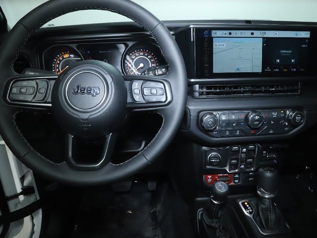 Used 2026 Jeep Wrangler Unlimited Rubicon w/ Technology Group AWD/4WD image 26