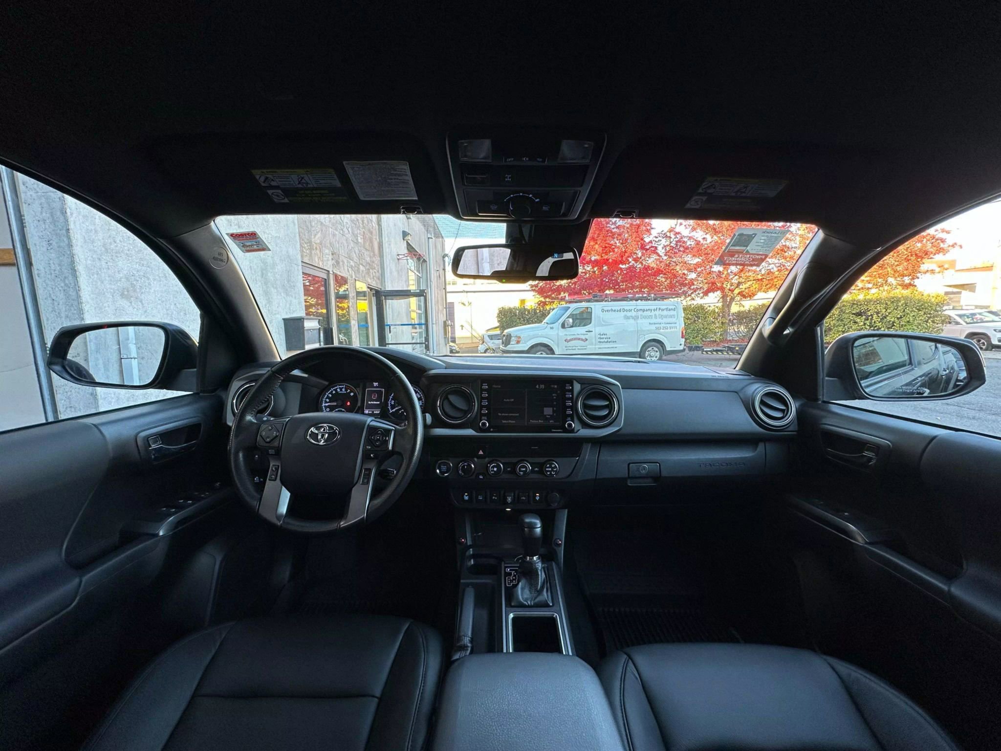 Used 2020 Toyota Tacoma TRD Off-Road w/ Technology Package image 15