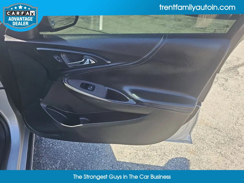 Used 2017 Chevrolet Malibu LT w/ Leather Package image 42