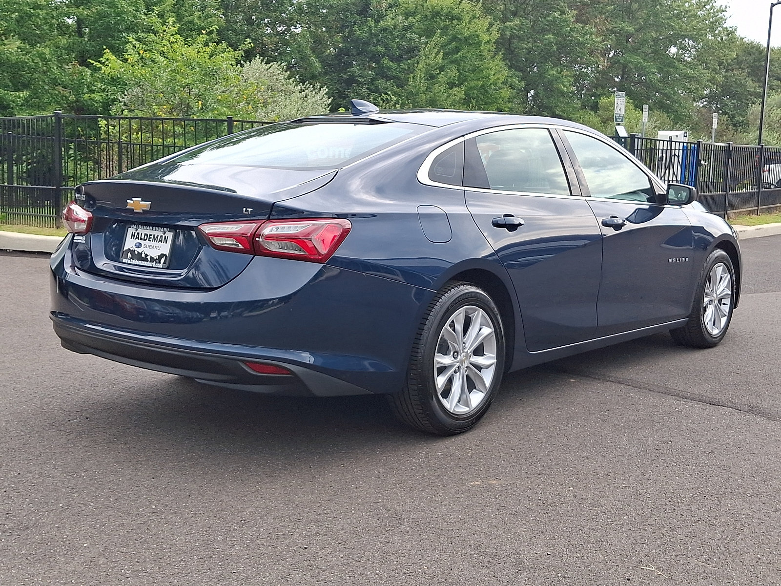 Used 2022 Chevrolet Malibu LT FWD image 7