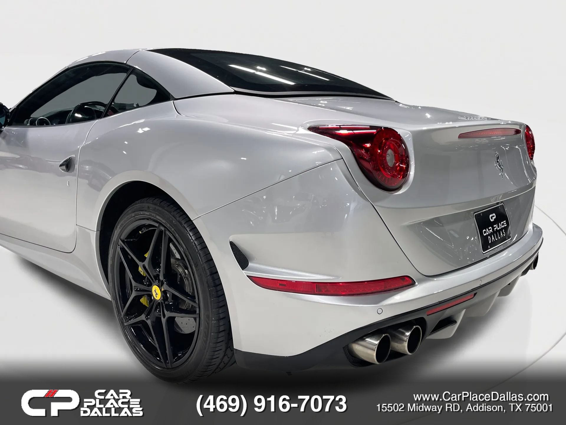 Used 2016 Ferrari California T RWD image 13