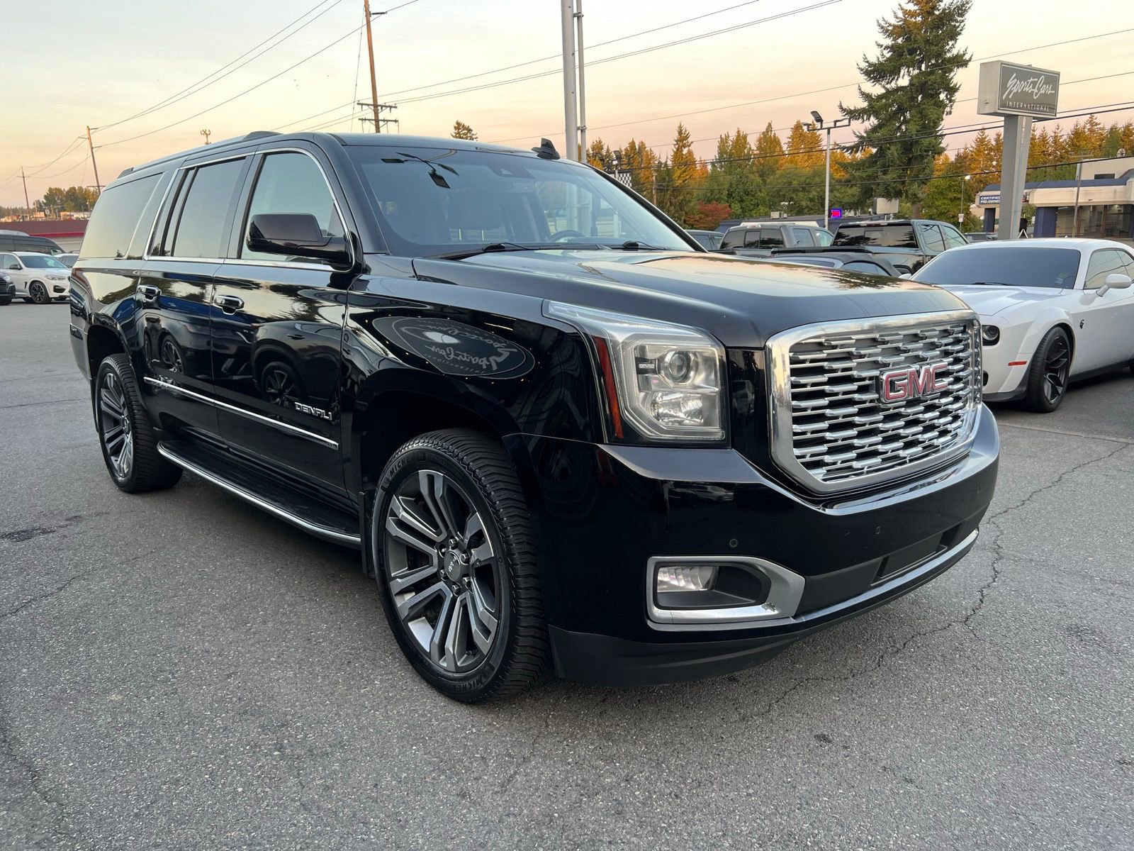 Used 2019 GMC Yukon XL Denali image 6
