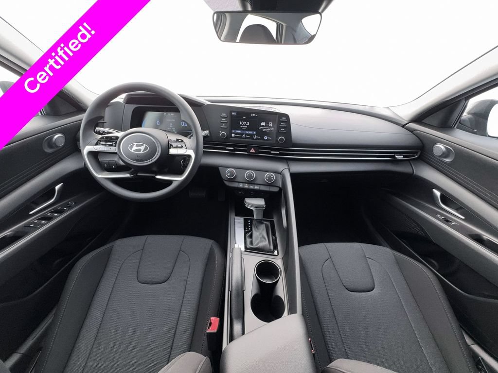 Used 2026 Hyundai Elantra SE FWD image 13