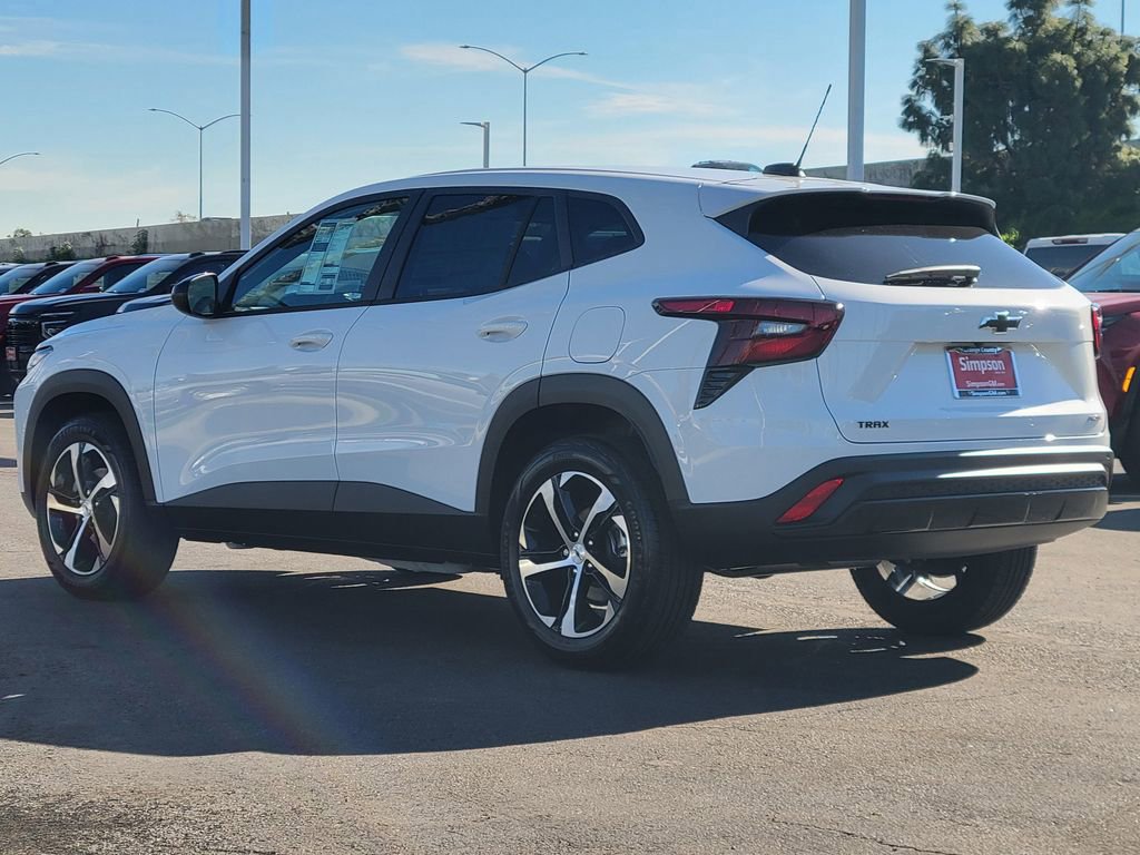 New 2026 Chevrolet Trax RS w/ Sunroof Package image 2