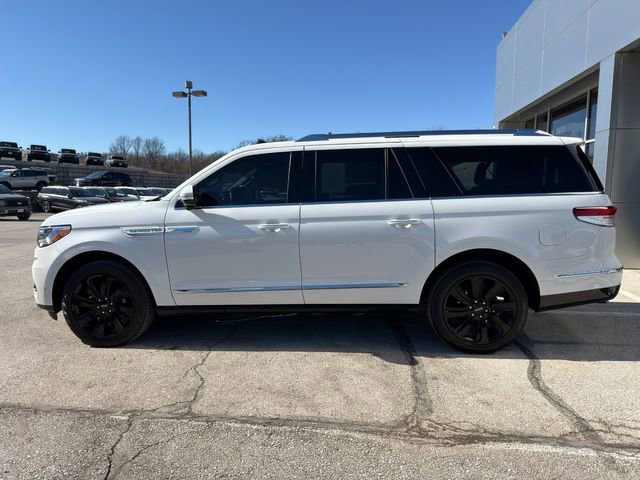 Used 2024 Lincoln Navigator L Reserve image 4
