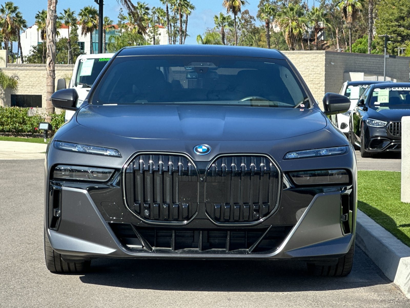 Used 2026 BMW 750e xDrive w/ Executive Package AWD/4WD image 8