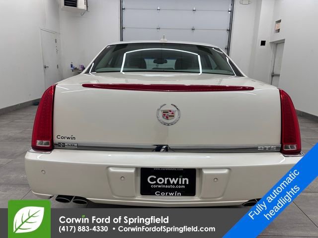 Used 2011 Cadillac DTS Luxury image 5