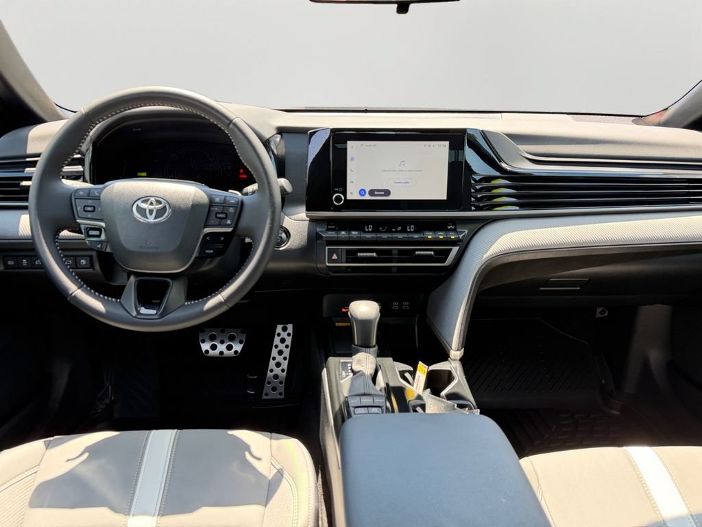 Used 2026 Toyota Camry SE FWD image 16