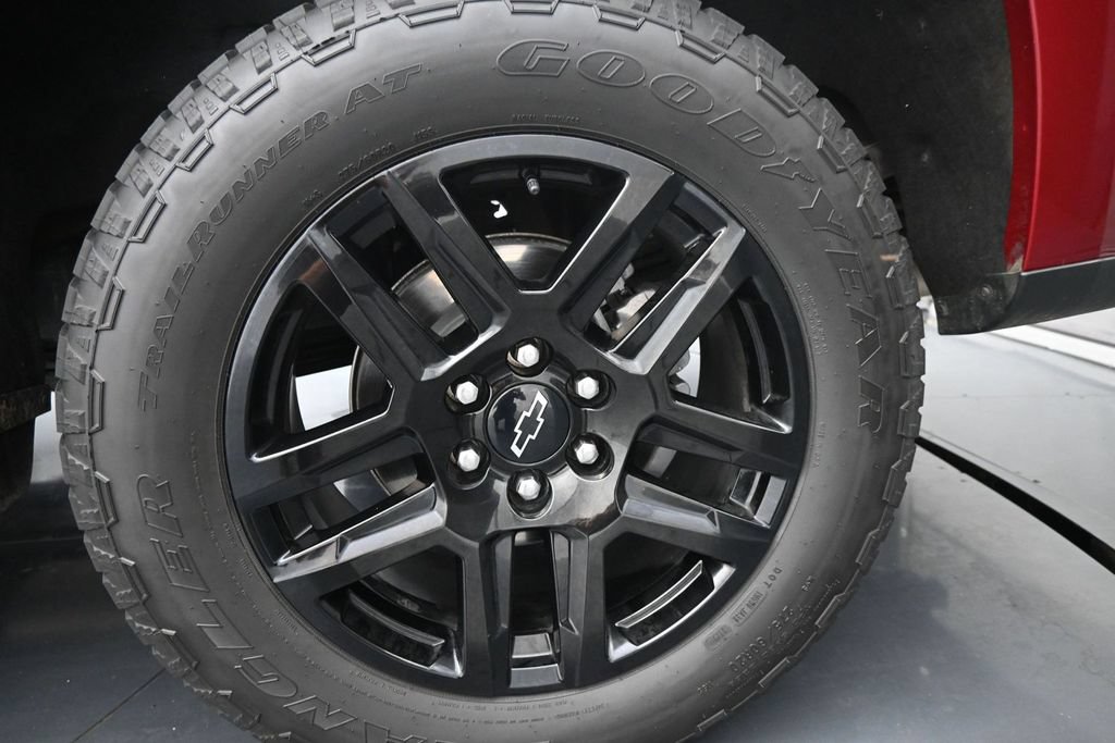 Used 2023 Chevrolet Silverado 1500 RST AWD/4WD image 15
