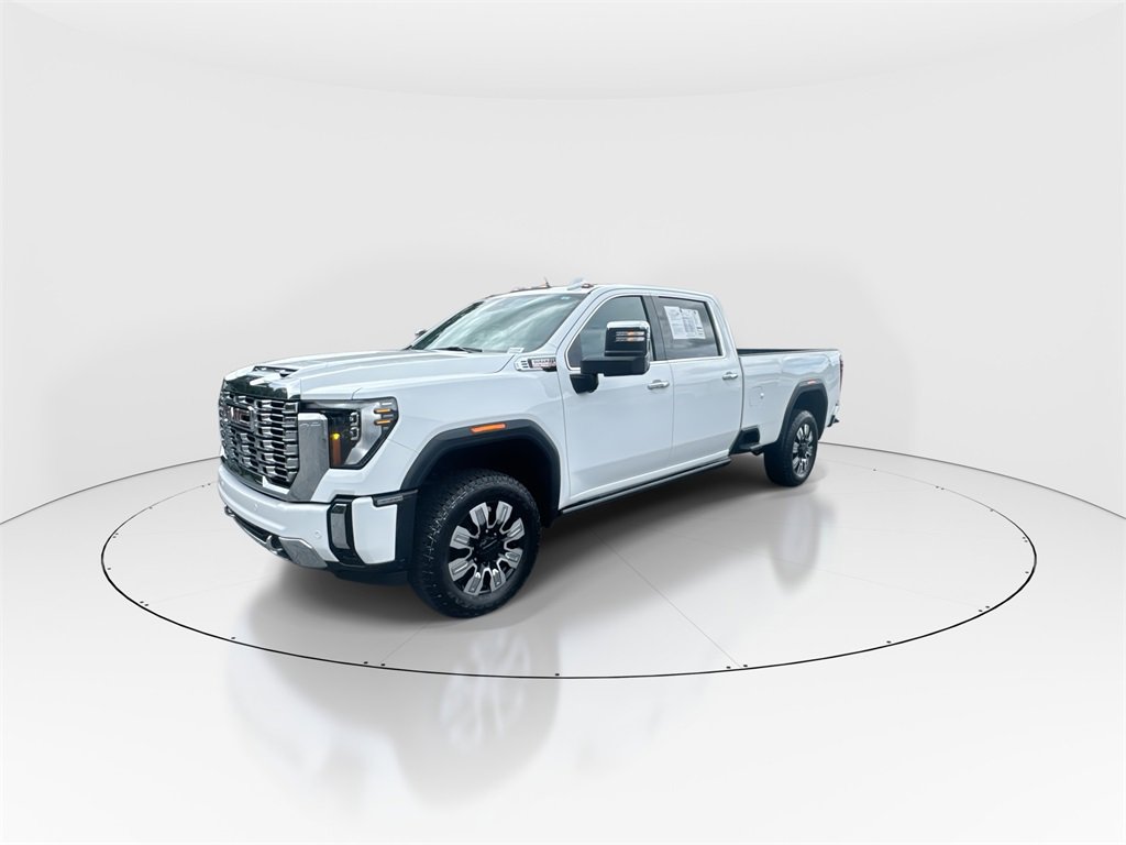 Used 2024 GMC Sierra 3500 Denali w/ Denali Reserve Package image 4