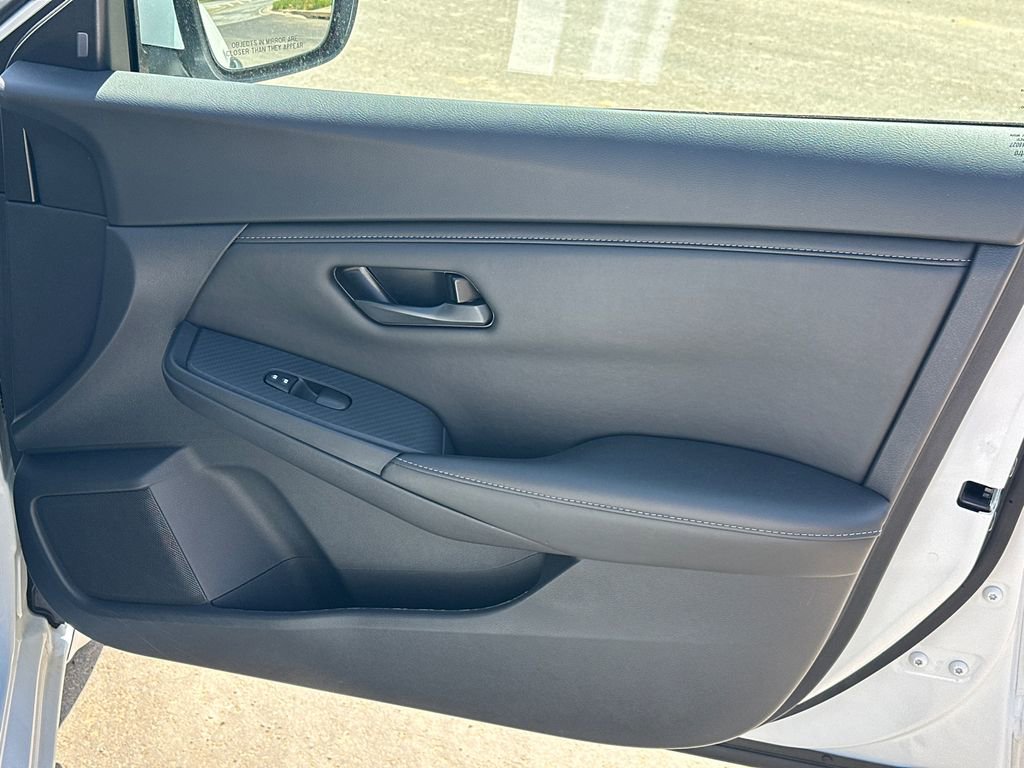 Used 2025 Nissan Sentra S FWD image 14