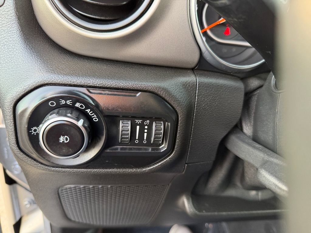 Used 2019 Jeep Wrangler Unlimited Sport S image 18