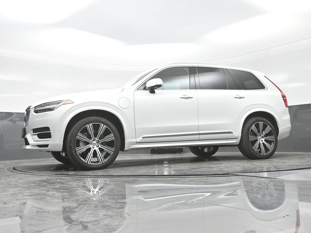 Used 2025 Volvo XC90 T8 Plus w/ Protection Package Premier AWD/4WD image 29