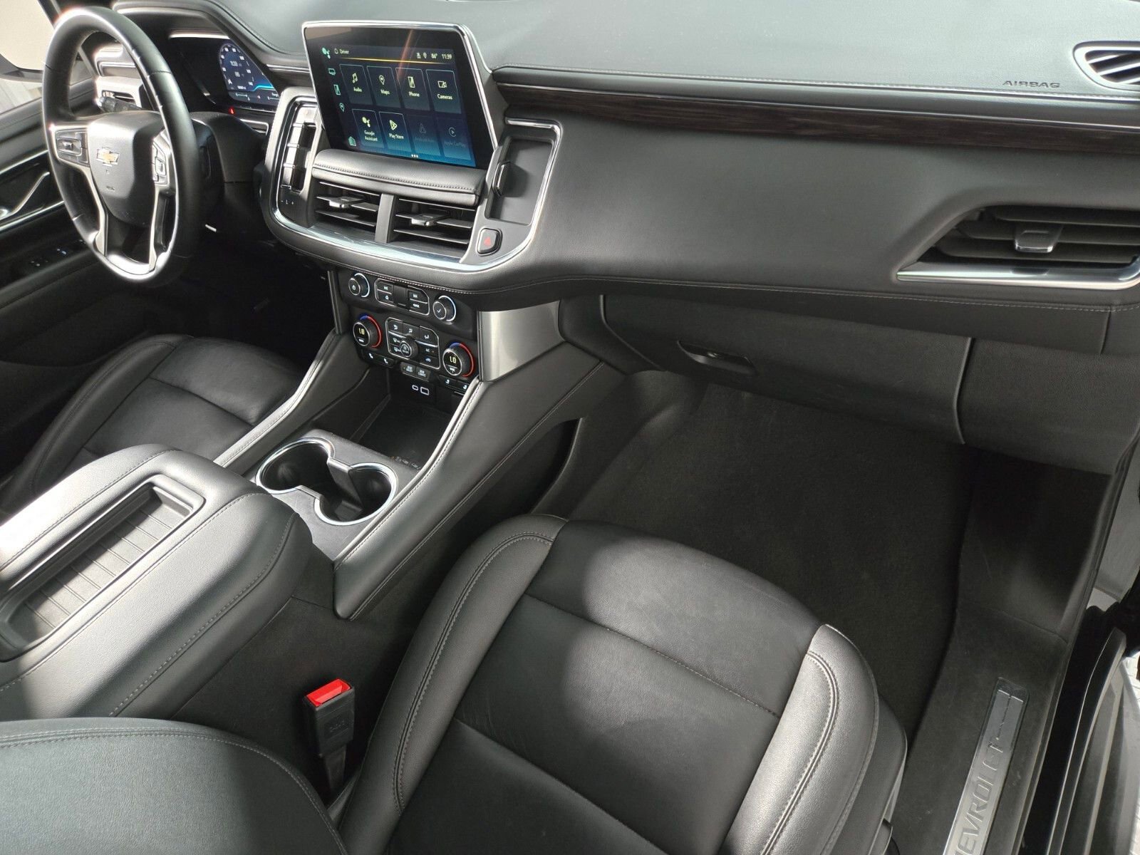 Used 2024 Chevrolet Suburban LT RWD image 19