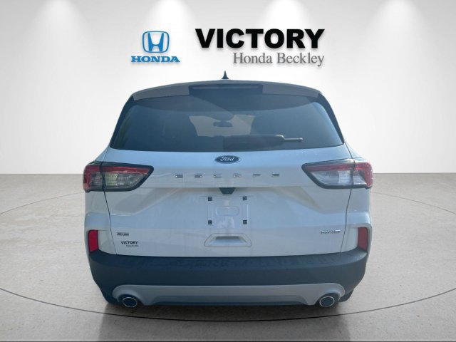 Used 2022 Ford Escape SE w/ Cold Weather Package AWD/4WD image 4