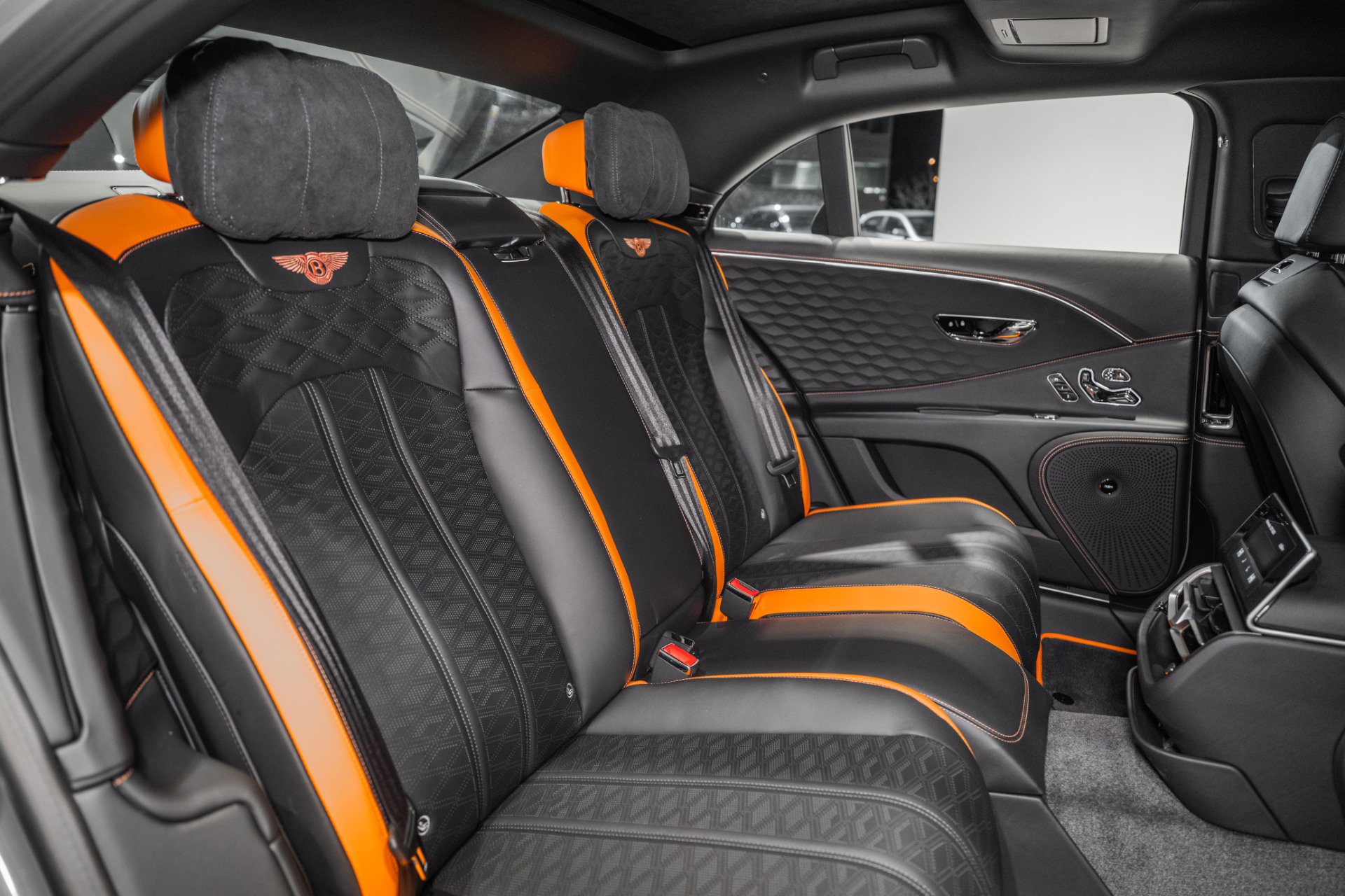 New 2026 Bentley Flying Spur Plug-In Hybrid image 26