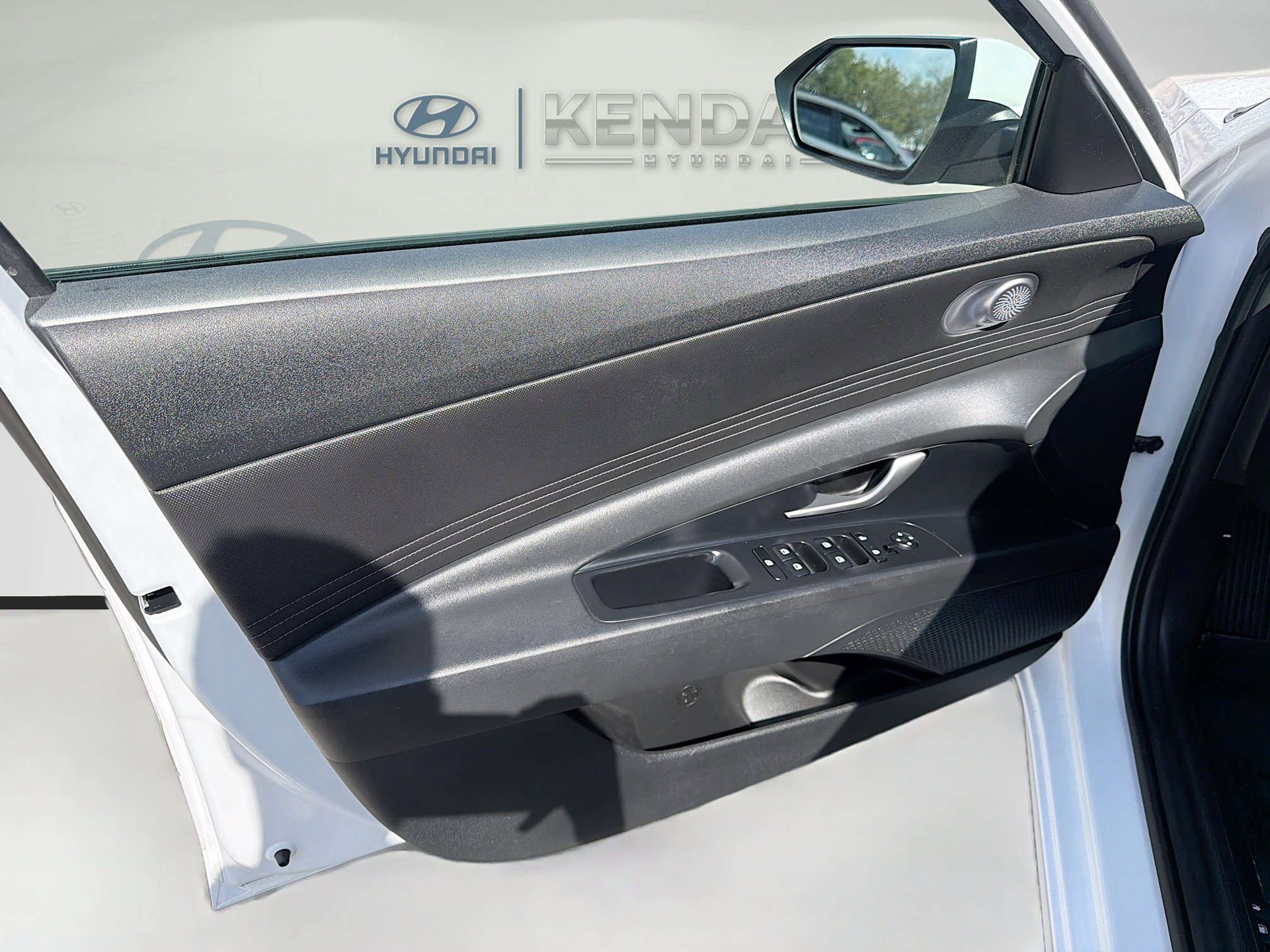 Used 2023 Hyundai Elantra SEL w/ Convenience Package image 18