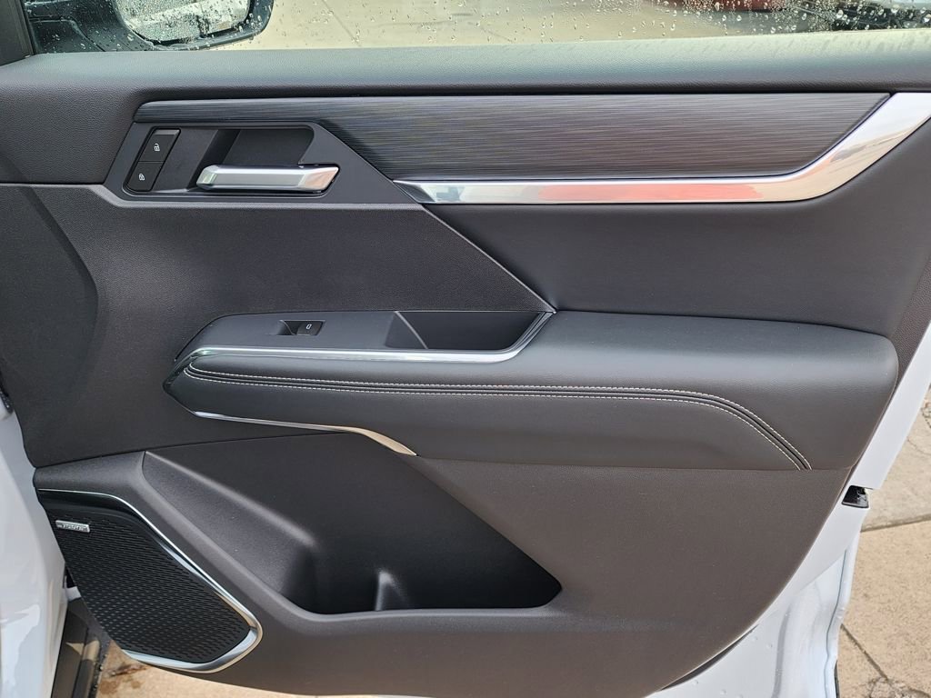 New 2026 GMC Acadia Elevation w/ Black Edition FWD image 38