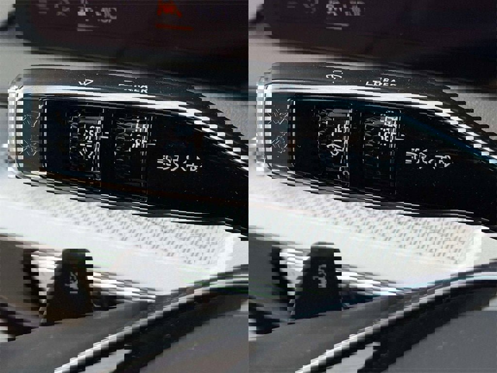 New 2026 Cadillac Optiq Sport 2 image 18