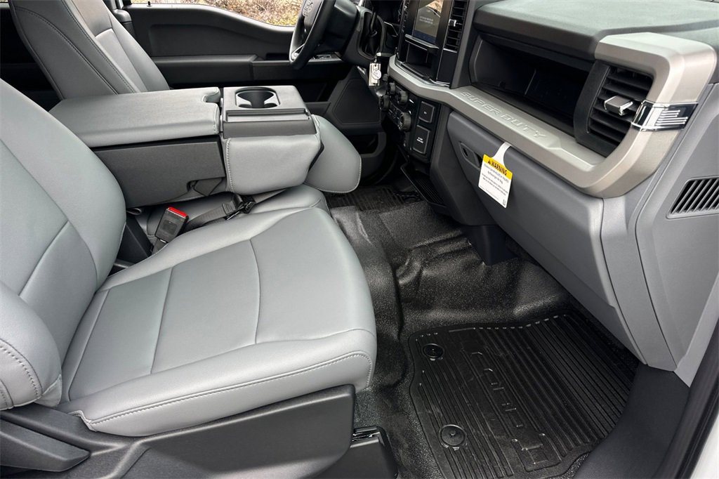New 2026 Ford F550 4x4 SuperCab Super Duty image 12