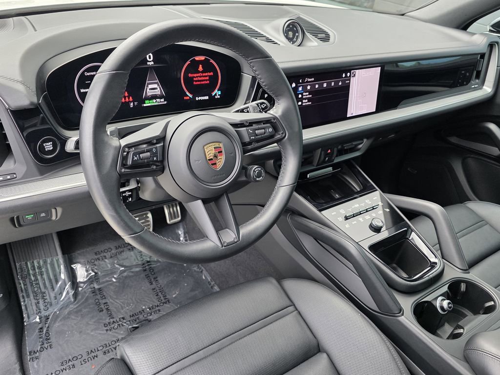 Certified 2025 Porsche Cayenne E-Hybrid image 4