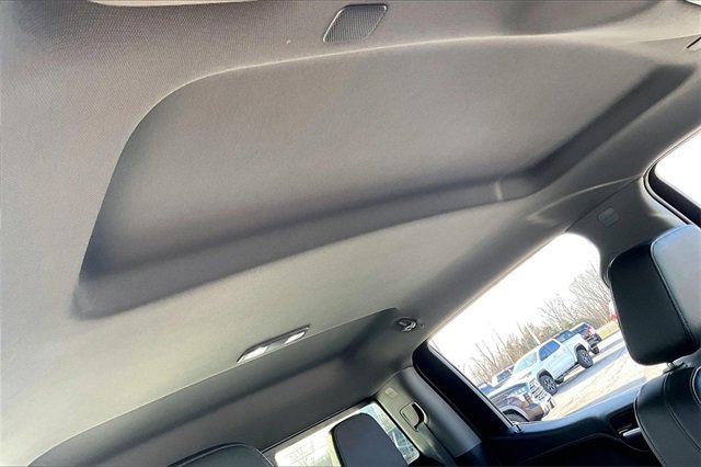 Used 2020 Chevrolet Silverado 1500 LTZ w/ LTZ Convenience Package image 28