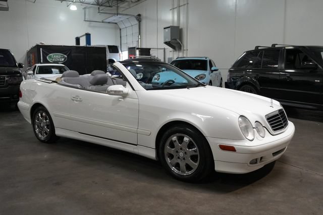 Used 2002 Mercedes-Benz CLK 320 Cabriolet w/ K4 Opt Pkg image 4