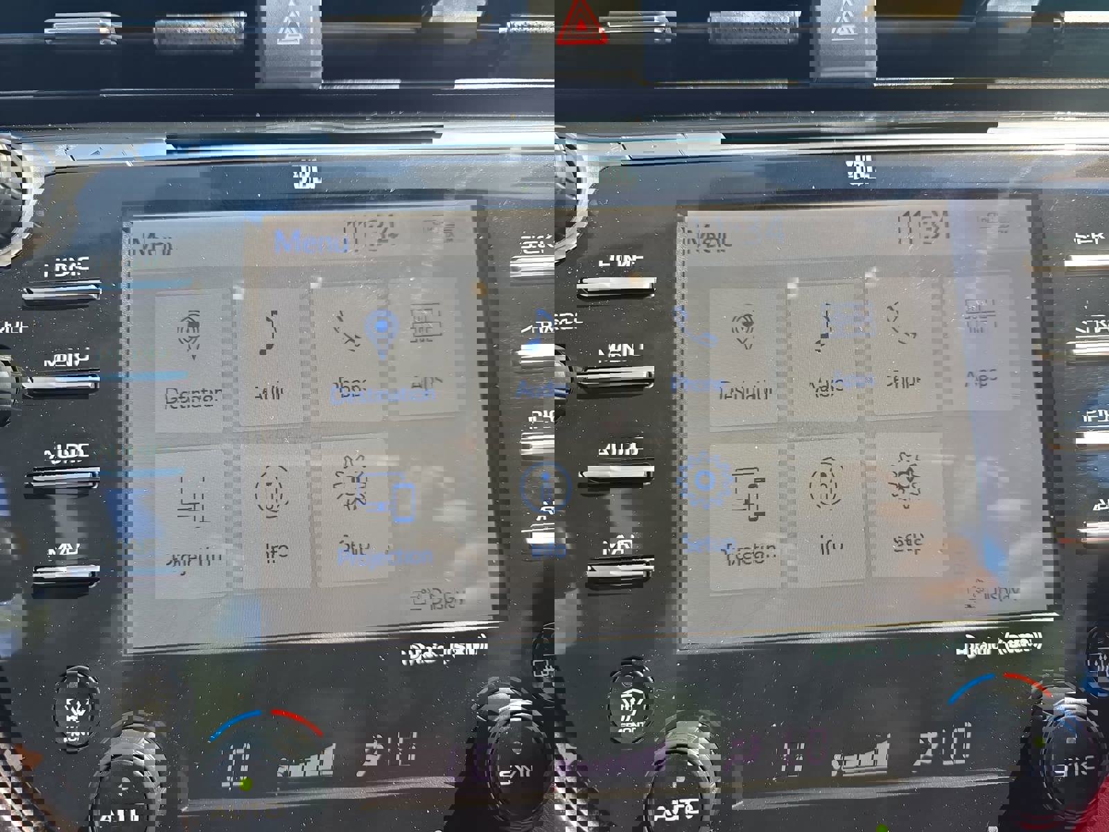 Used 2020 Toyota Camry XSE w/ Navigation Package FWD image 22