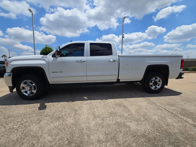 Used 2016 GMC Sierra 2500 SLT w/ Duramax Plus Package AWD/4WD image 8