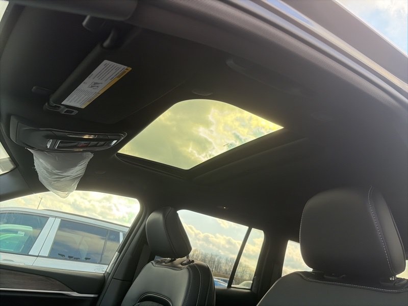 New 2026 Jeep Grand Cherokee Altitude AWD/4WD image 13