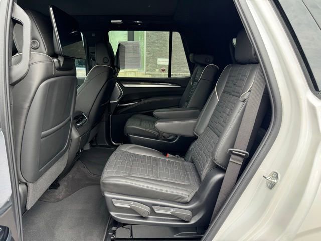 Used 2025 Cadillac Escalade V w/ LPO, ONYX Package AWD/4WD image 12