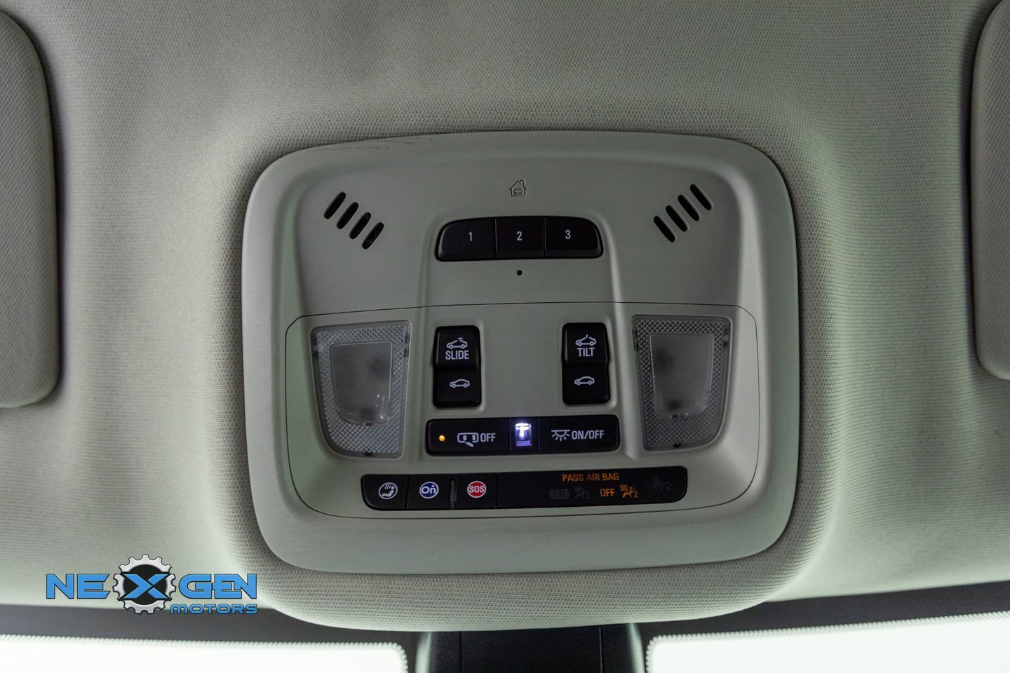 Used 2020 Chevrolet Traverse Premier w/ Redline Edition image 20