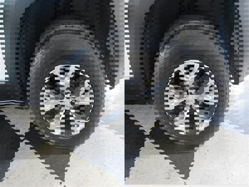 Used 2018 Jeep Cherokee Trailhawk image 86