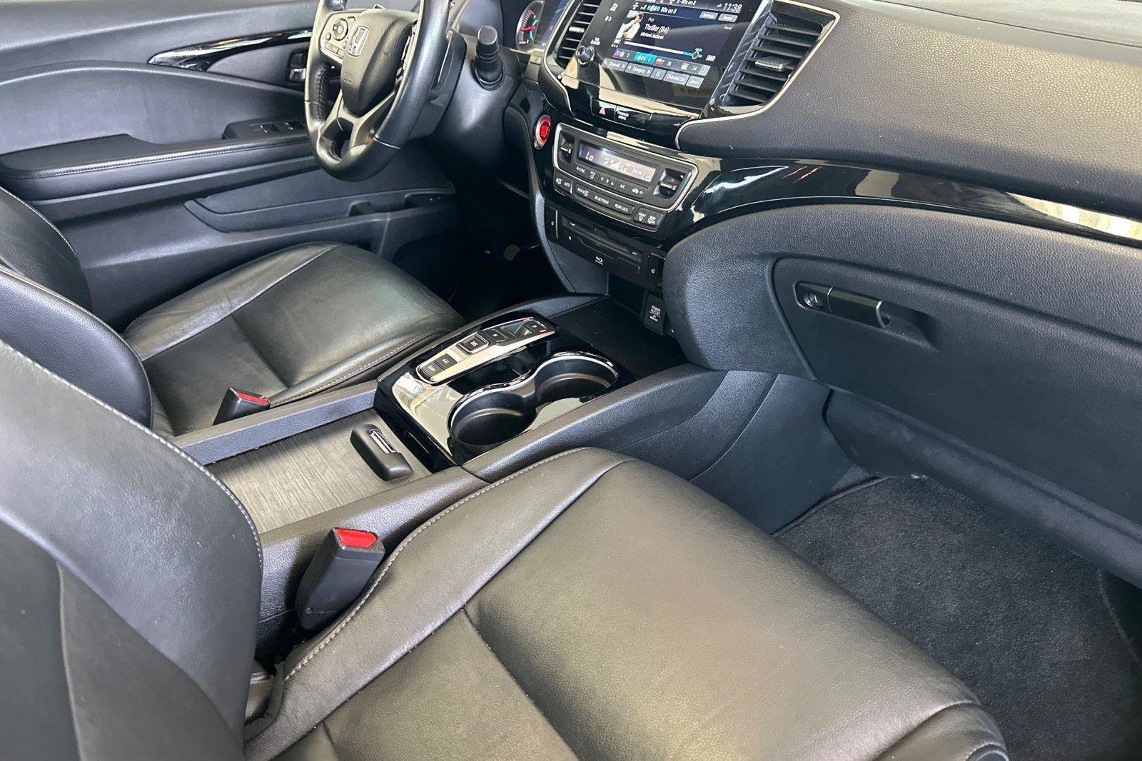 Used 2021 Honda Pilot Touring image 18