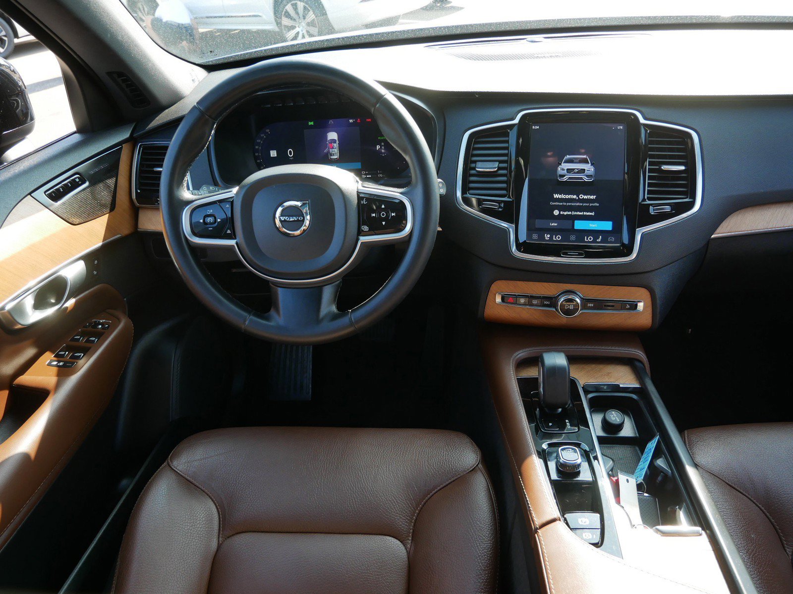 Used 2023 Volvo XC90 T8 Plus AWD/4WD image 12