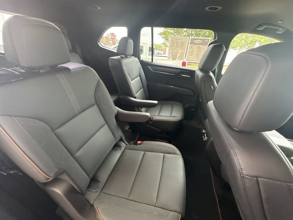 Certified 2025 GMC Acadia AT4 AWD/4WD image 27