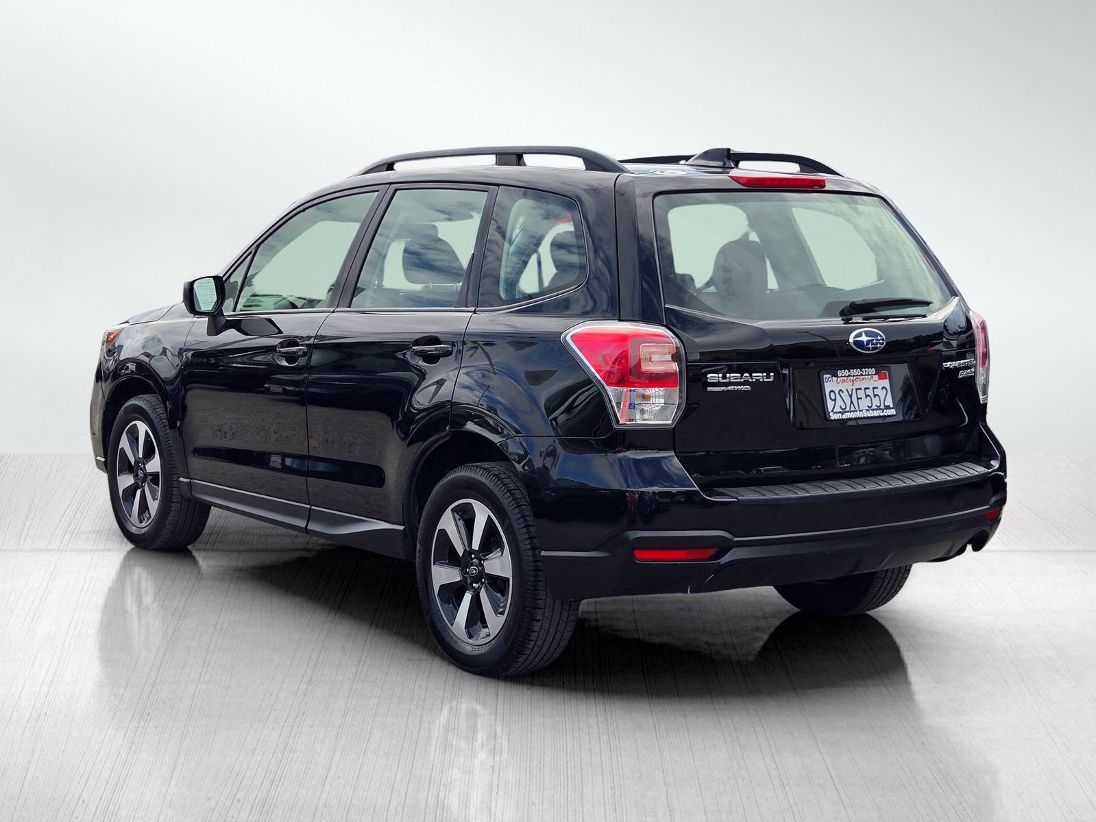 Used 2017 Subaru Forester 2.5i w/ Alloy Wheel Package AWD/4WD image 5