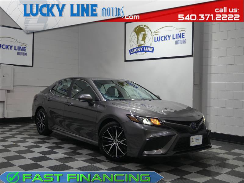 Used 2022 Toyota Camry SE w/ Cold Weather Package