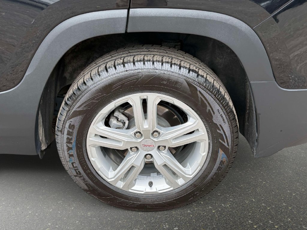 Used 2024 GMC Terrain SLE AWD/4WD image 7