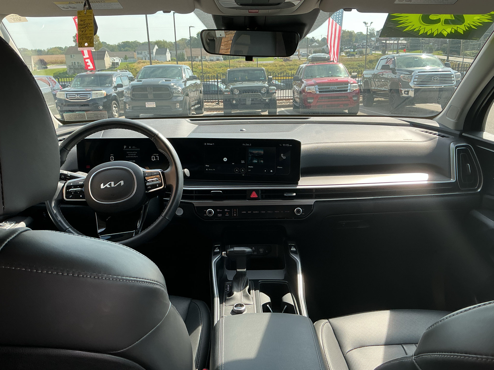 Used 2025 Kia Sorento S AWD/4WD image 13