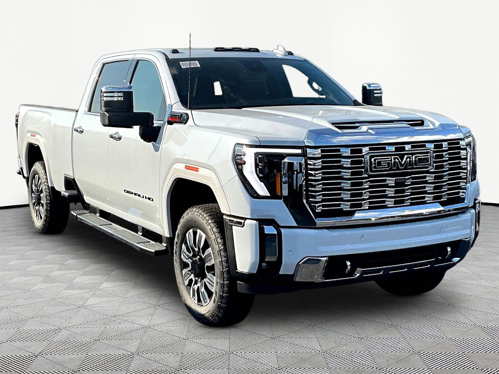 New 2026 GMC Sierra 3500 Denali w/ Denali Reserve Package AWD/4WD image 3