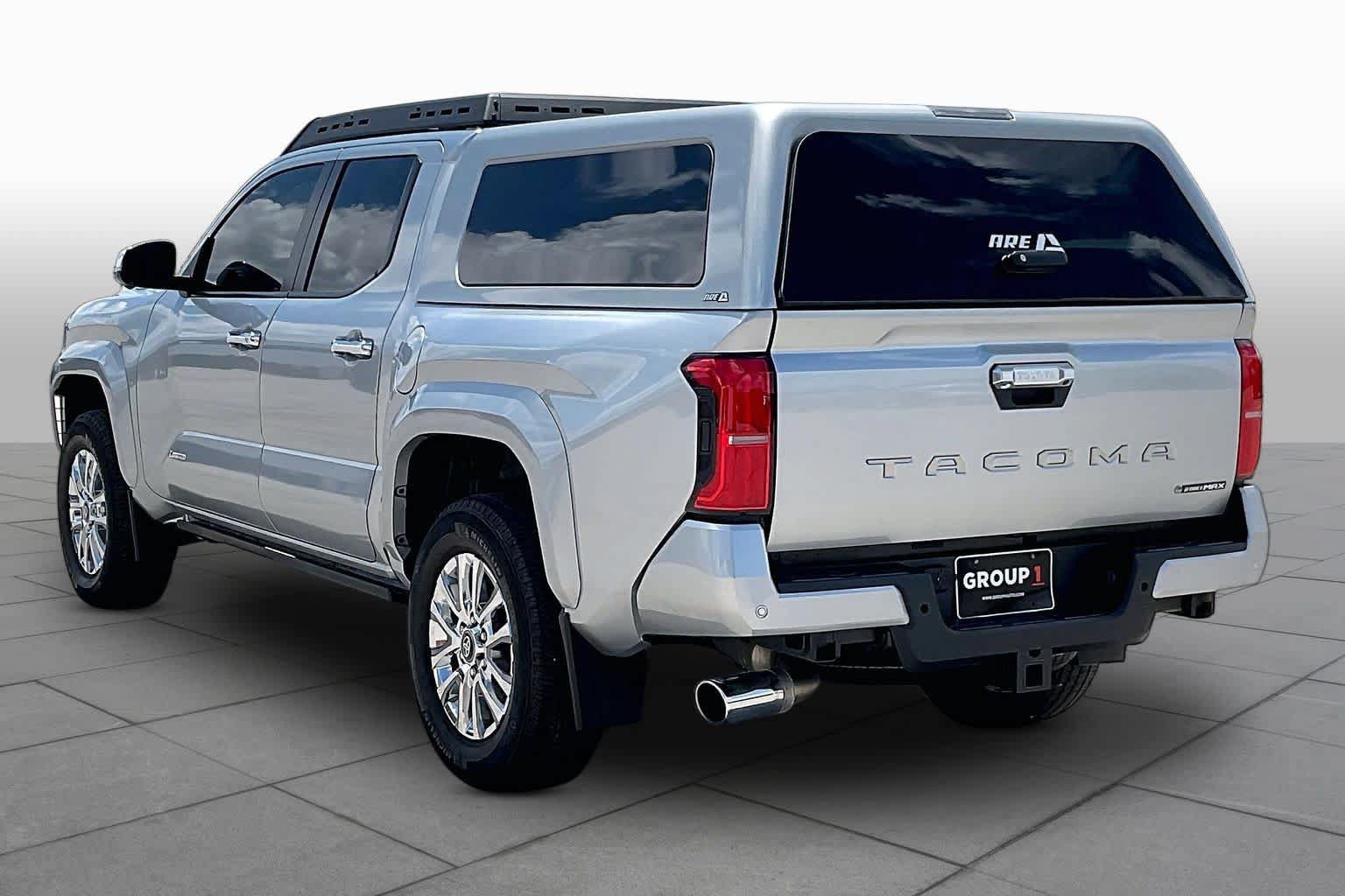 Used 2024 Toyota Tacoma Limited AWD/4WD image 11