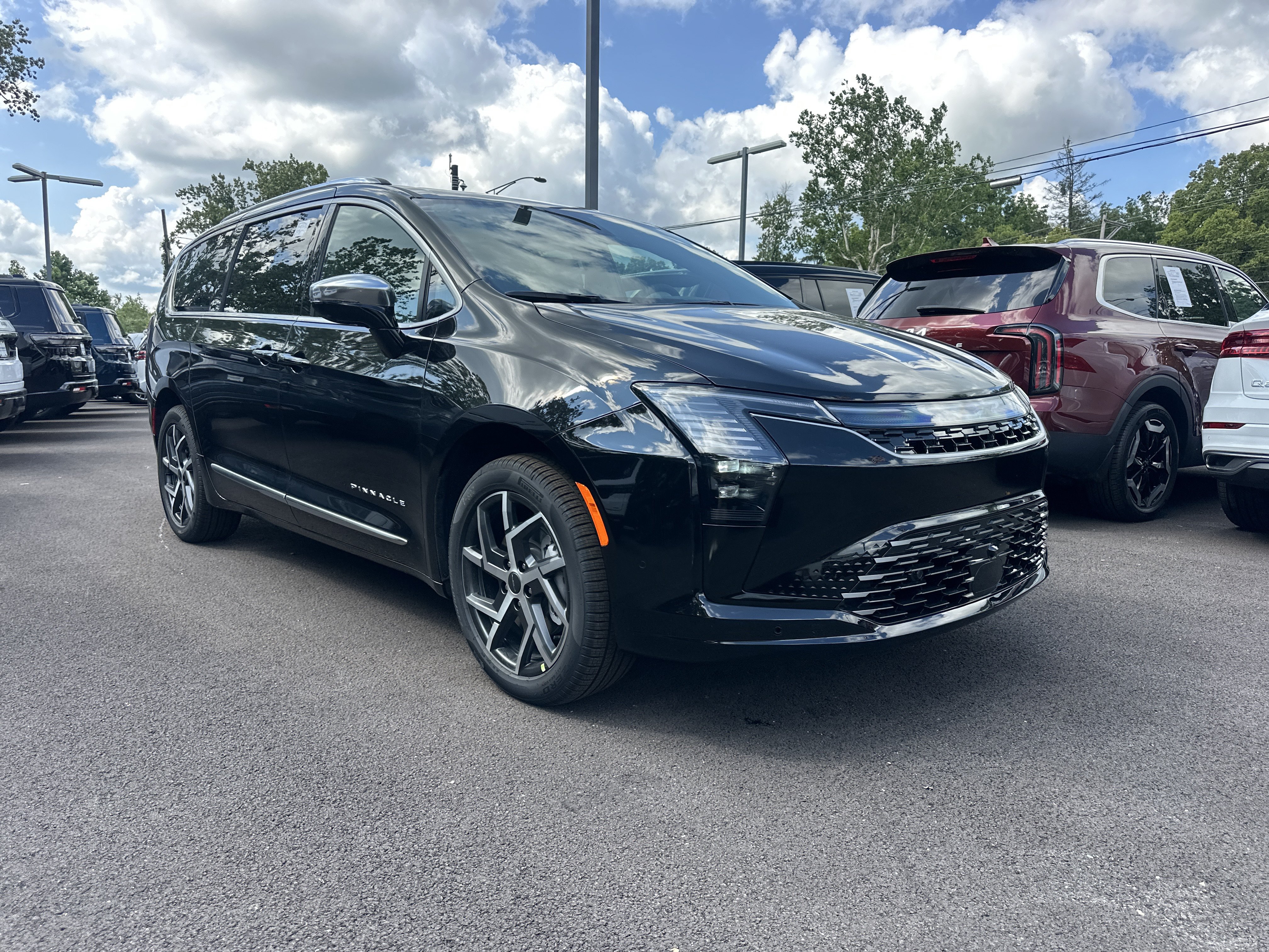 New 2027 Chrysler Pacifica Pinnacle AWD/4WD image 22