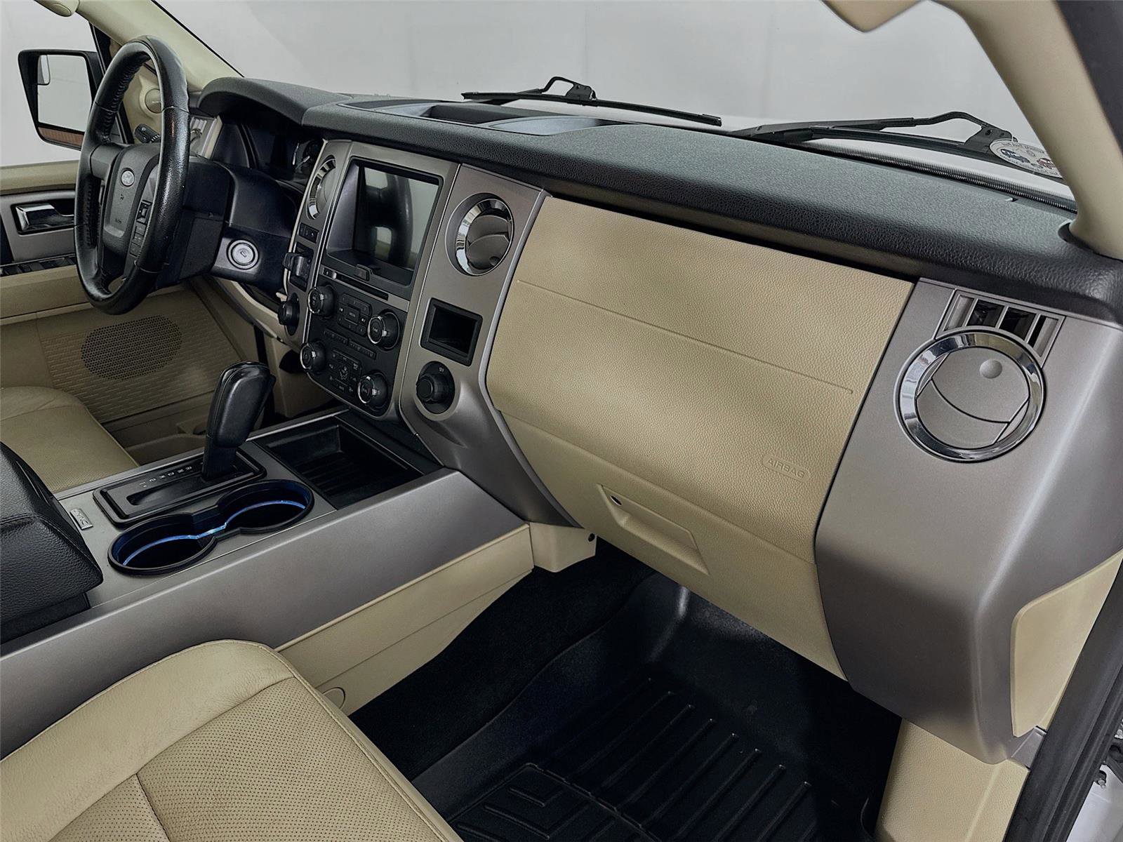 Used 2017 Ford Expedition EL XLT w/ Equipment Group 202A AWD/4WD image 30