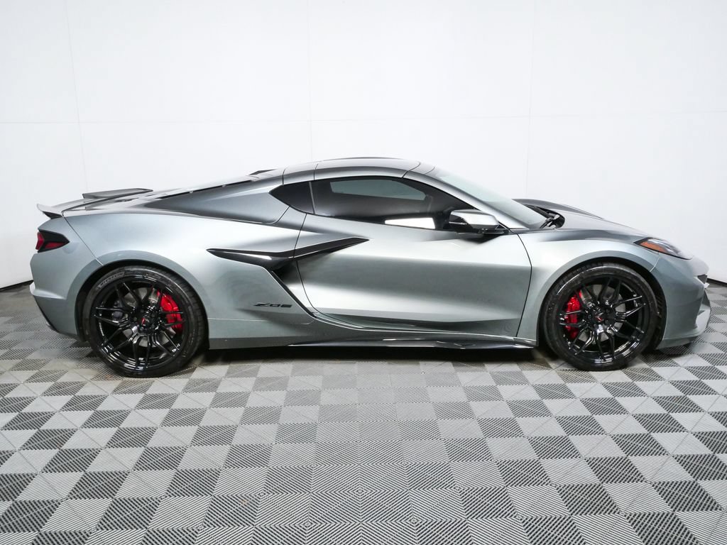Used 2023 Chevrolet Corvette Z06 w/ Engine Appearance Package RWD image 28