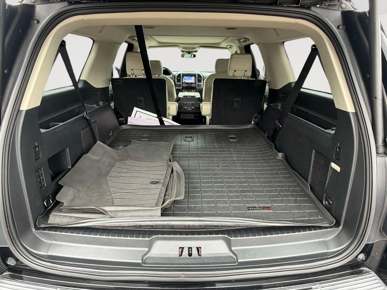 Used 2018 Ford Expedition Max Platinum AWD/4WD image 32