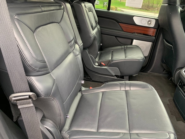 Certified 2024 Lincoln Navigator Reserve AWD/4WD image 16