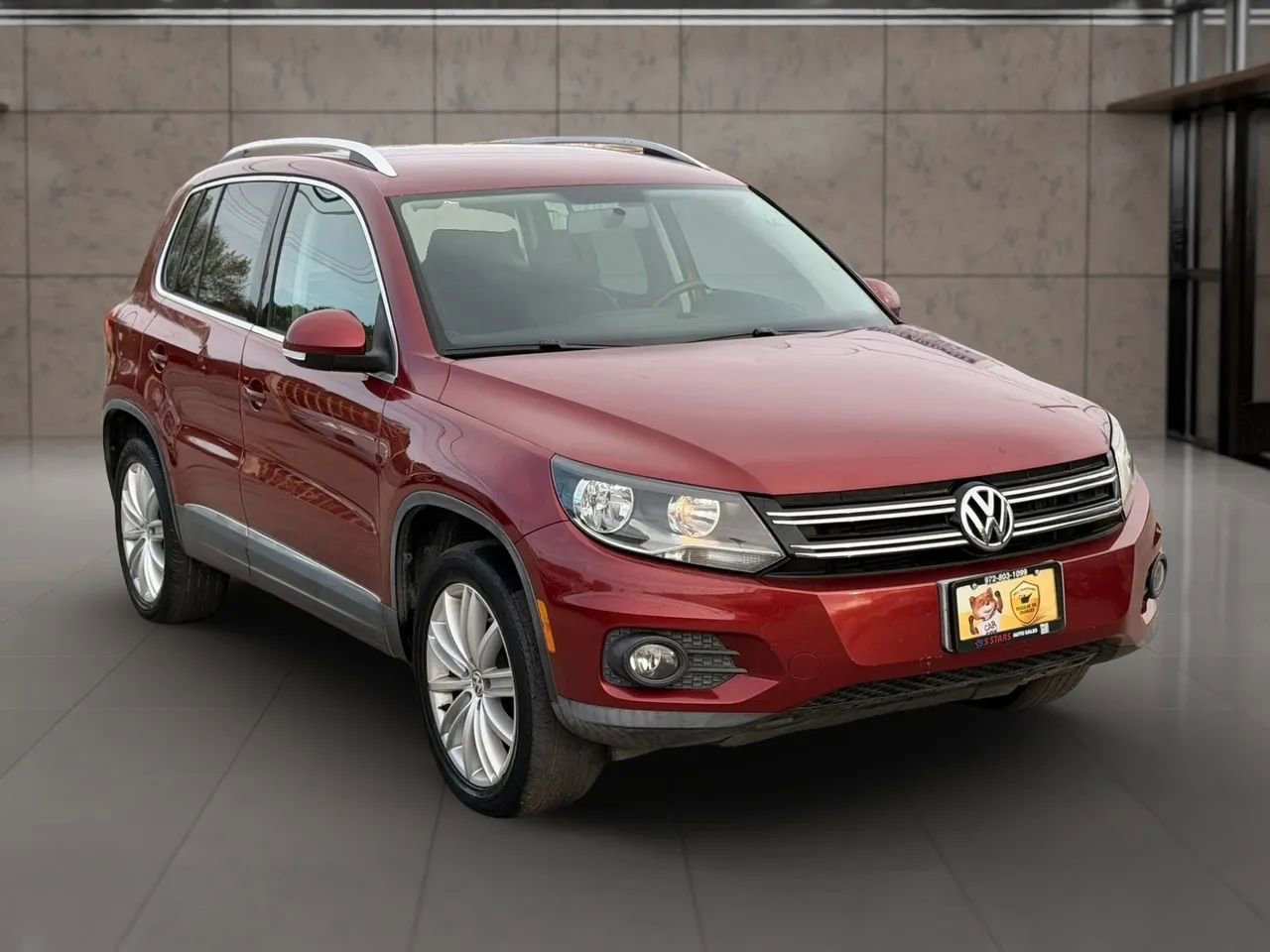 Used 2012 Volkswagen Tiguan S FWD image 2