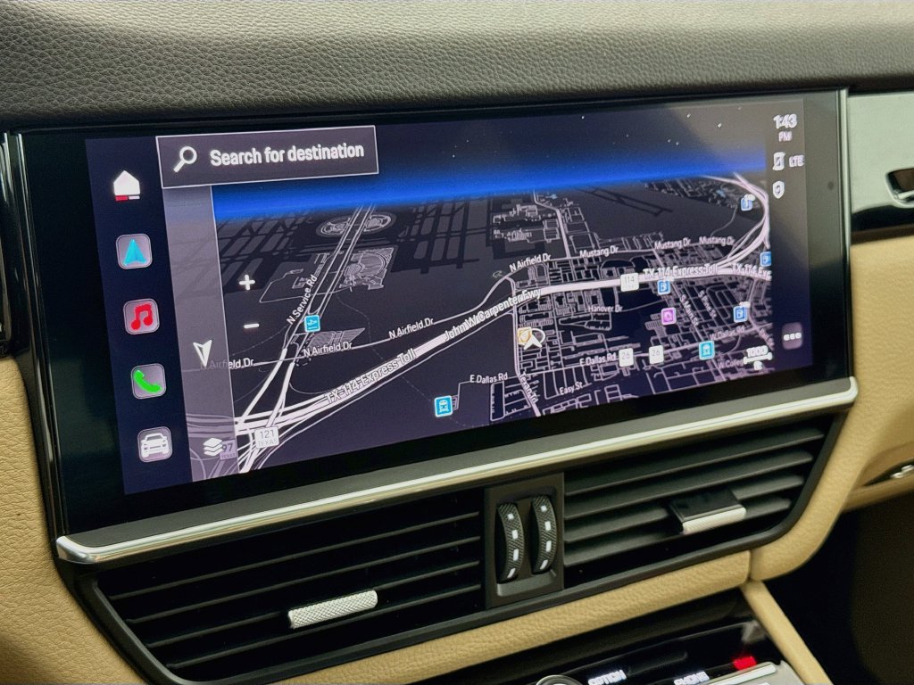 Certified 2023 Porsche Cayenne Coupe AWD/4WD image 18